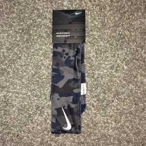 nike camo head tie